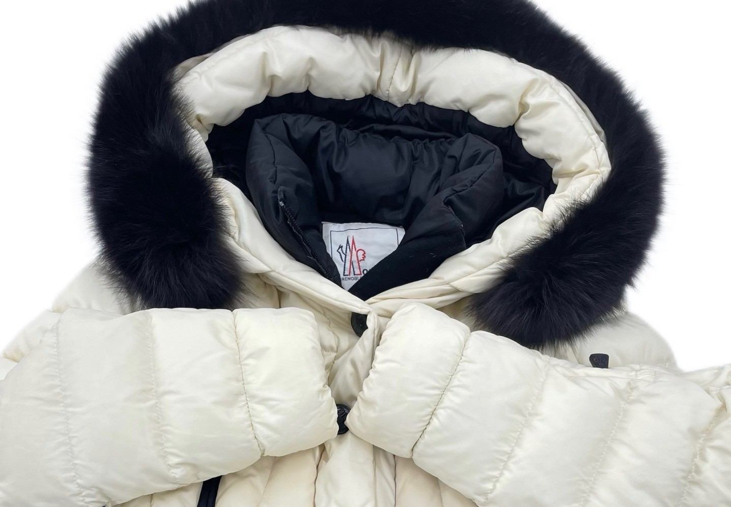 高級ダウン　白く美しく　職人が蘇らせます！|愛知洗い人｜愛知県染み抜きのできるクリーニング店紹介サイト