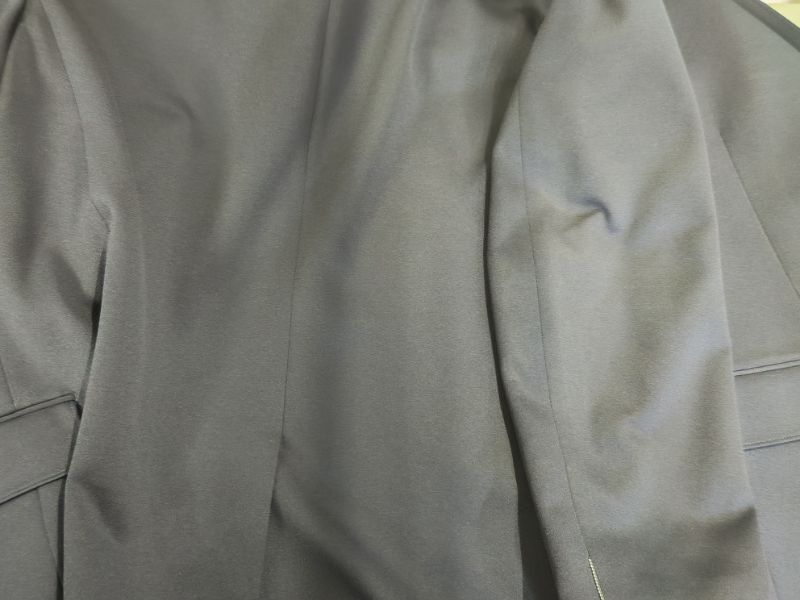 アクリル絵具の大惨事|愛知洗い人｜愛知県染み抜きのできるクリーニング店紹介サイト