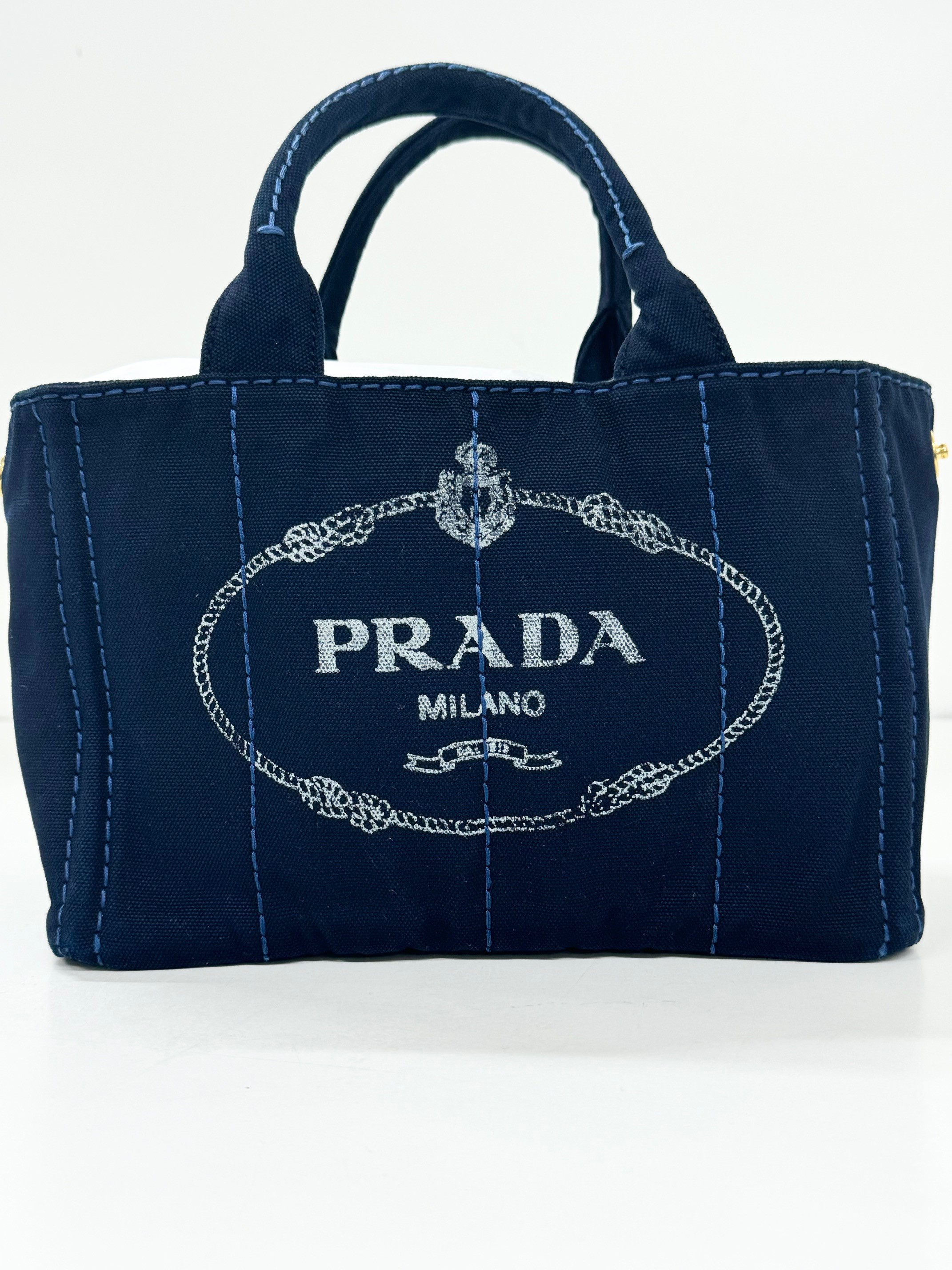 プラダカナパ　青からネイビ―へ彩る新たな物語|愛知洗い人｜愛知県染み抜きのできるクリーニング店紹介サイト