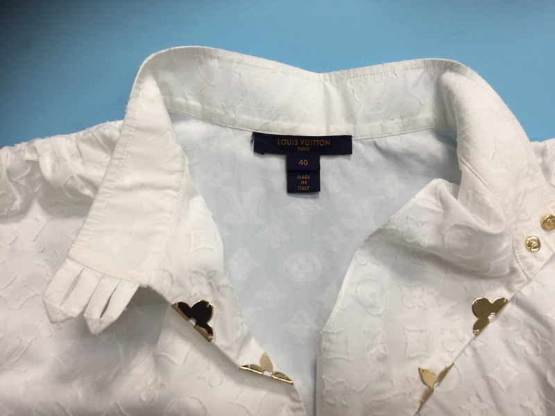 ルイヴィトンのブラウスのシミ取って下さい。|愛知洗い人｜愛知県染み抜きのできるクリーニング店紹介サイト