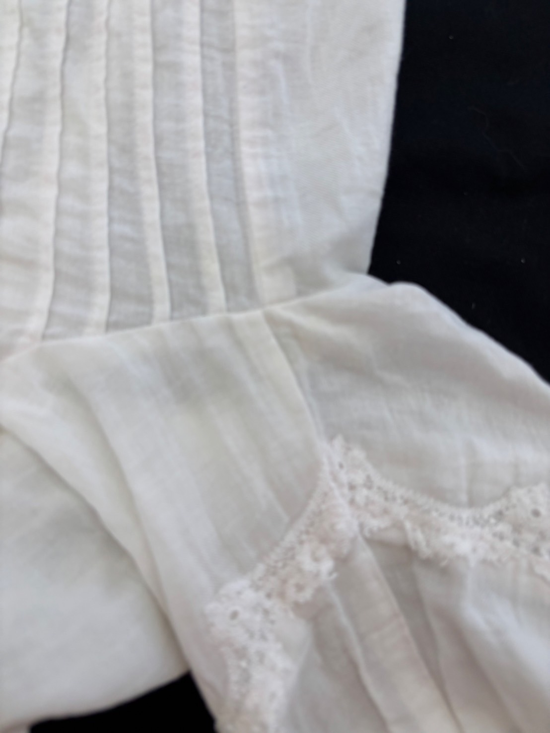 綿ブラウス汗による黄ばみ|愛知洗い人｜愛知県染み抜きのできるクリーニング店紹介サイト