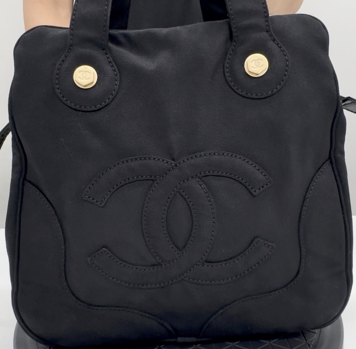 CHANELのバッグ、奇跡の染め替え！|愛知洗い人｜愛知県染み抜きのできるクリーニング店紹介サイト