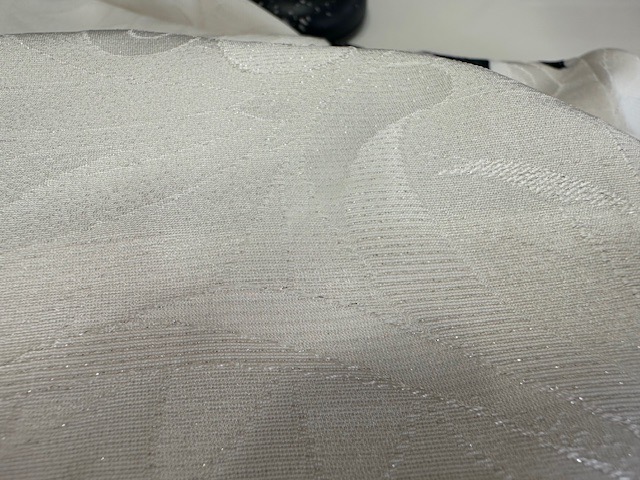 接着剤？？|愛知洗い人｜愛知県染み抜きのできるクリーニング店紹介サイト