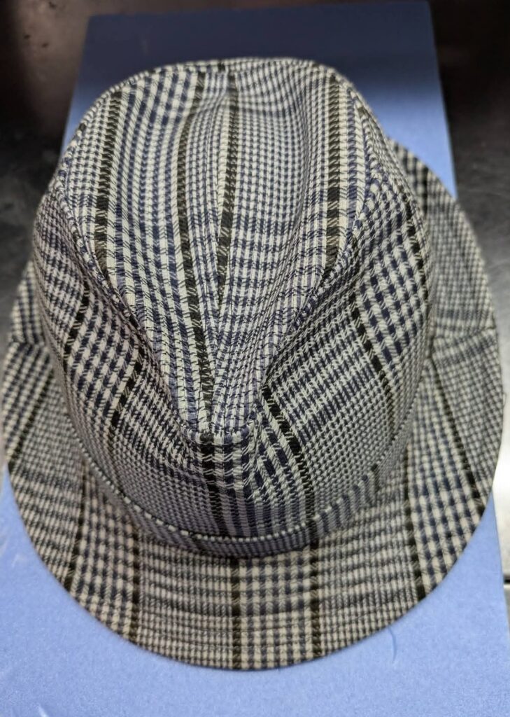 帽子の黄ばみ取り　クリーニング不可能品型崩れが心配|愛知洗い人｜愛知県染み抜きのできるクリーニング店紹介サイト