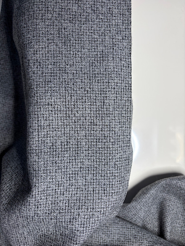 ズボン（ウール100%）に謎のシミ！|愛知洗い人｜愛知県染み抜きのできるクリーニング店紹介サイト