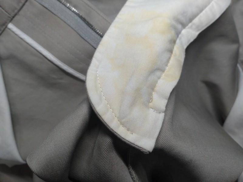 パンツ股間部のシック（裏当て）の黄ばみ除去|愛知洗い人｜愛知県染み抜きのできるクリーニング店紹介サイト